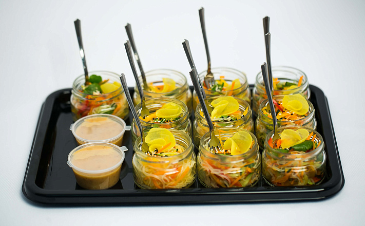 Салат "Фунчоза с овощами" и соусом Сезам