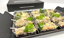 Мини салат "Оливье" в классическом исполнении с доставкой на ваше мероприятие (превью)