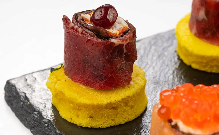 Ассорти мини-татенов "Подарок Ангелу" с доставкой на ваше мероприятие