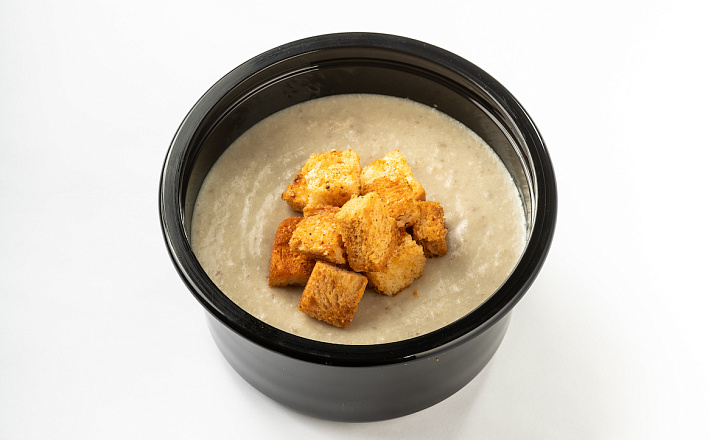 Грибной крем-суп с пшеничными сухариками с доставкой на ваше мероприятие