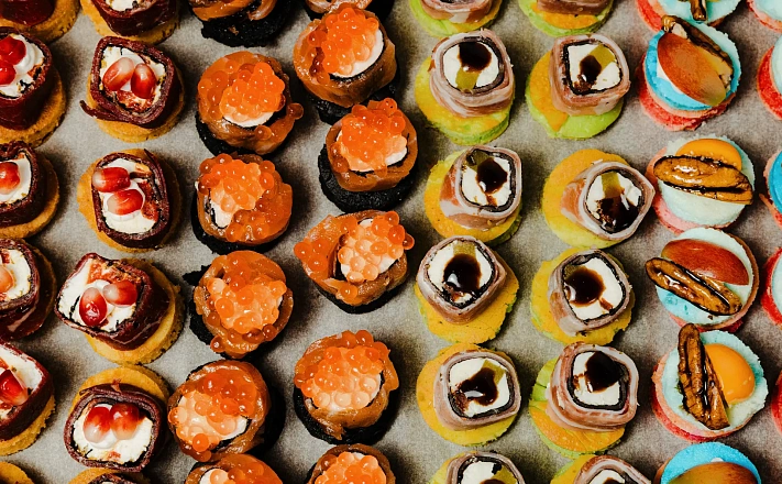 Канапе и веррины : Ассорти мини-татенов "Подарок Ангелу" за 10 190  руб.