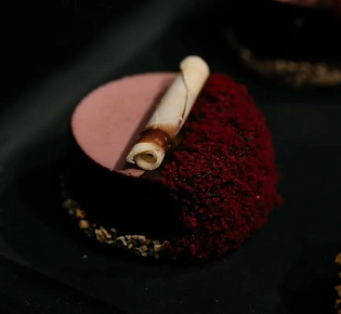 Набор сладких пирожных "Муссон" с тремя вкусами (24 шт.)