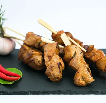 Мини-шашлычок из куриной грудки