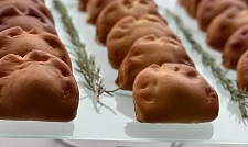 Пирожки с яблоком из дрожжевого теста