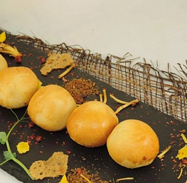 Пирожки с курицей и грибами из дрожжевого теста