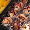 Рулетик из куриного филе с мясом криля и соусом лемонграсс