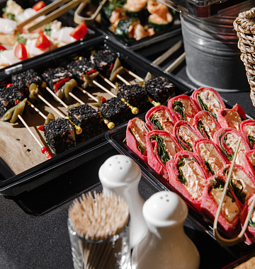 Сытно. Стильно. Вовремя. Для бизнеса.