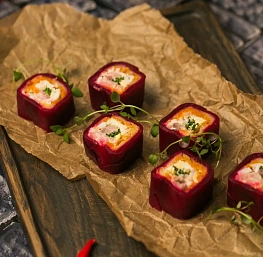 Ролл из атлантической сельди с муссом из васаби