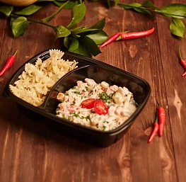 Фарфалле с куриным филе под сливочным соусом