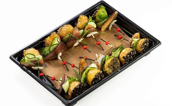  : Скумбрия с бэби картофелем и огурцом