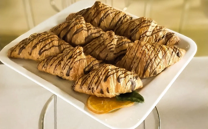  : Мини-круассан с шоколадом