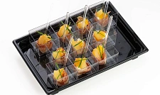 Канапе парма с грушей и сиртаки