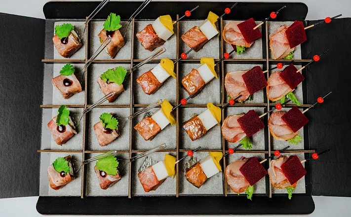 Фуршетный набор канапе и мини закусок "Испанский" с доставкой на ваше мероприятие