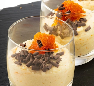 Пшенное кокосовое суфле с тыквой, ванилью и вяленным физалисом