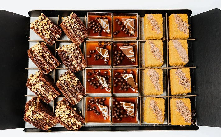 Сет десертов «Незнакомка» с доставкой на ваше мероприятие