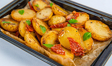Соте из картофеля черри с вялеными томатами с доставкой на ваше мероприятие (превью)