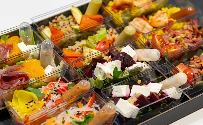 Сет салатов «Пикассо» с доставкой на ваше мероприятие