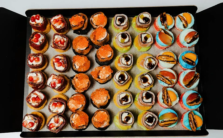 Ассорти мини-татенов "Подарок Ангелу" с доставкой на ваше мероприятие