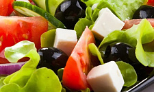 Салат "Греческий" с ароматными овощами с сыром Фета с доставкой на ваше мероприятие (превью)