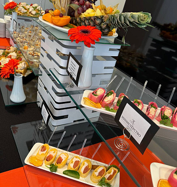 Кейтеринг в деталях с атмосферной подачей