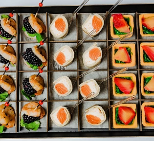 Фуршетный набор канапе и мини закусок "Лагуна"