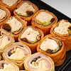 Томатный блинный ролл с риетом из красной рыбы