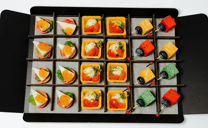 Набор для фуршета с сырными мини закусками с доставкой на ваше мероприятие