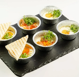 Яйцо глазунья с беконом