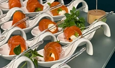 Ролл из лосося с перуанской спаржей с доставкой в офис и на дом (превью)