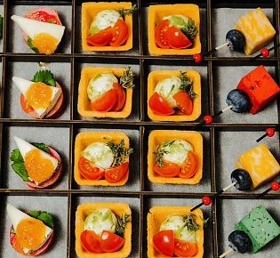 Набор для фуршета с сырными мини закусками