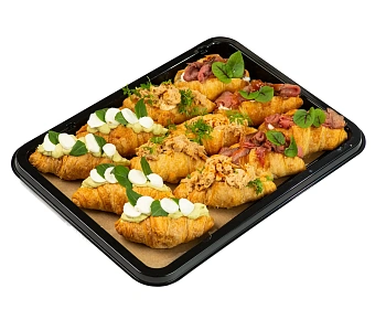 Трио круассанов с артишоками и моцареллой, тунцом и соусом "Спайс", с битыми огурцами и ломтиками говядины (12 шт.)