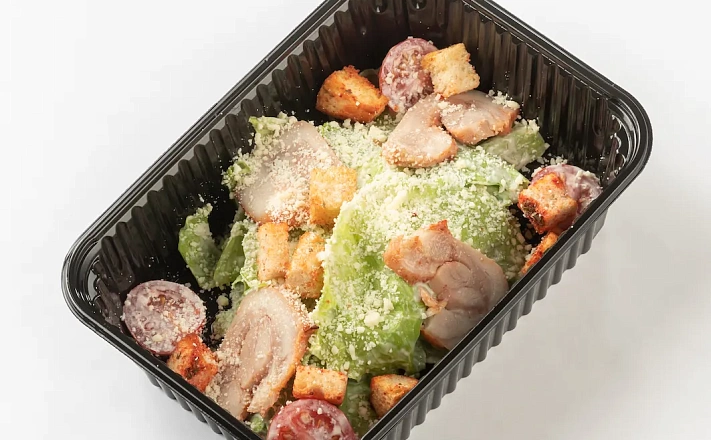 Салат Цезарь с куриной грудкой с доставкой на ваше мероприятие