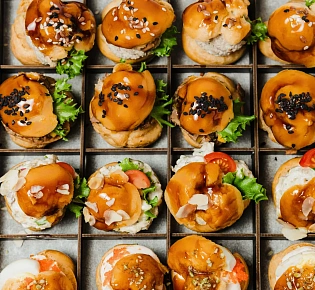 Фуршетное ассорти мини - профитролей