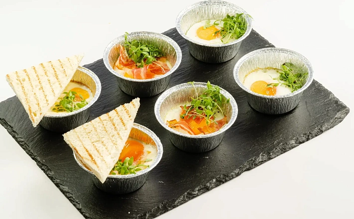 Яйца глазунья : Яйцо глазунья с беконом