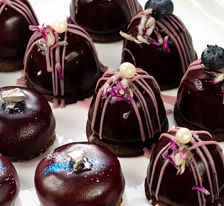 Набор десертов "Ночное рандеву" (24 шт.)