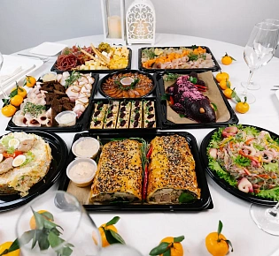 Набор холодных закусок для домашнего банкета