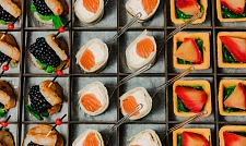 Фуршетный набор канапе и мини закусок "Лагуна" с доставкой на ваше мероприятие (превью)