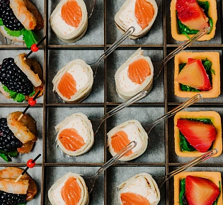 Фуршетный набор канапе и мини закусок "Лагуна"