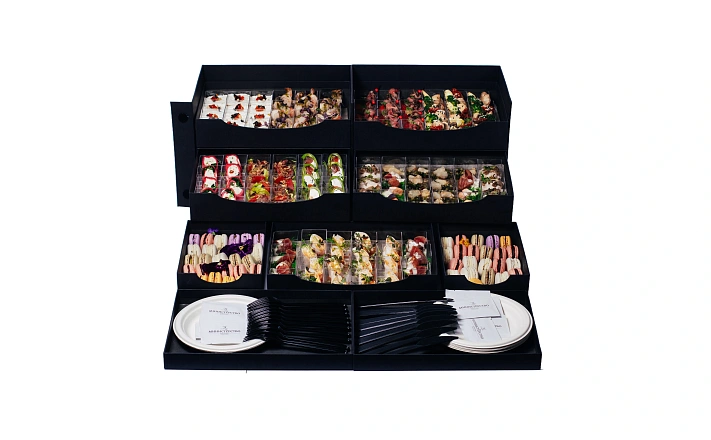 Готовые наборы : Фуршетный набор к 8 марта «Василиса Премудрая»