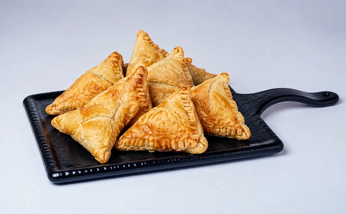 Пирожки : Пирожки с курицей из французского теста