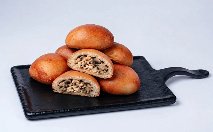 Пирожки : Пирожки с курицей и грибами из дрожжевого теста